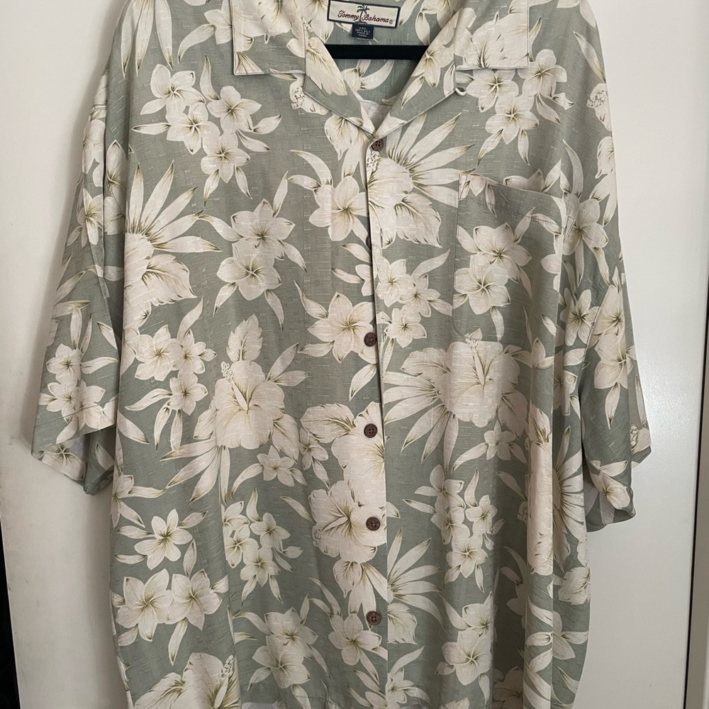 Tommy Bahama Green Casual Button Down Shirt
